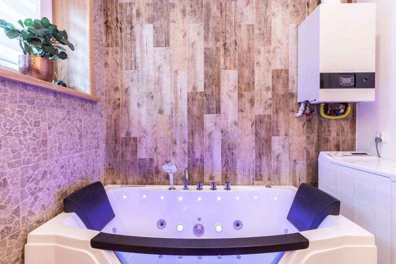 Bunia W Zakopanem Z Jacuzzi Exterior foto