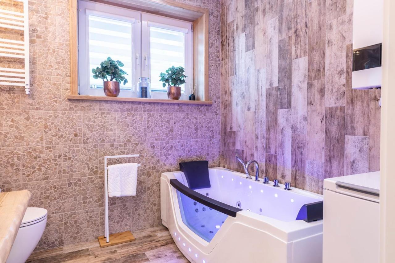 Bunia W Zakopanem Z Jacuzzi Exterior foto